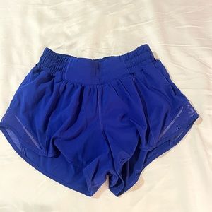 Blue lululemon hotty hot shorts size 2 2.5 inseam